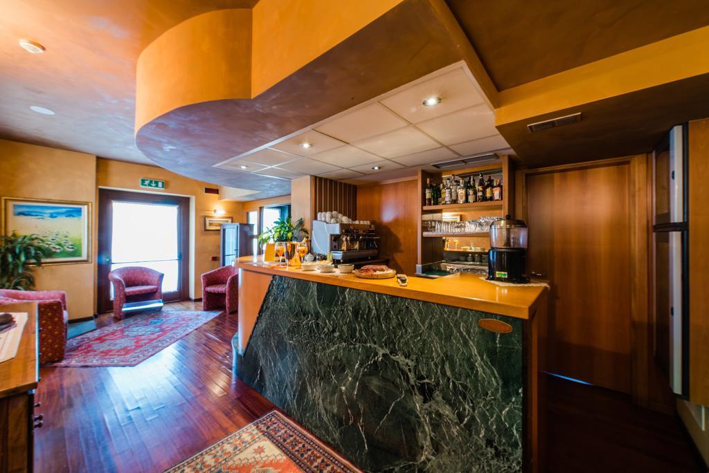 Hotel Au Soleil Saint-Vincent Eksteriør bilde
